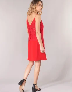 Robes^Betty London - JULIA Rouge