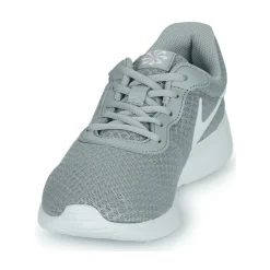 Baskets Mode^Nike - TANJUN Gris