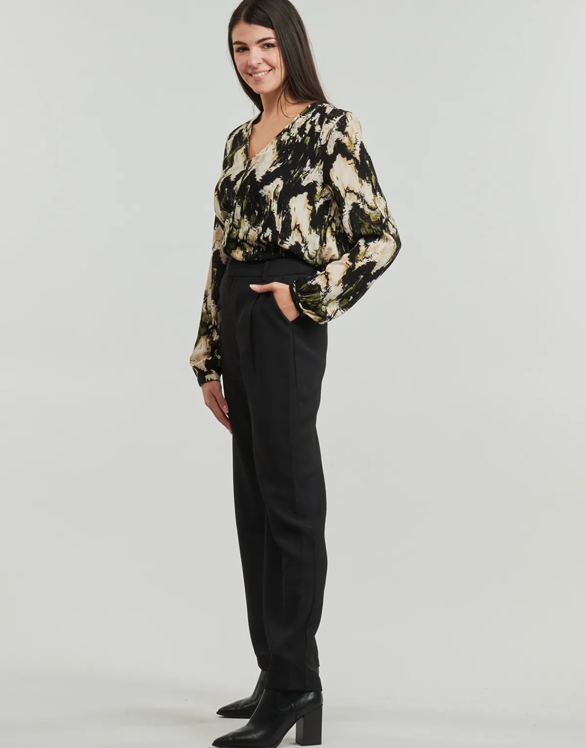 Tops / Blouses^Only - ONLJESSIE FR L/S BUTTON TOP CS PTM
